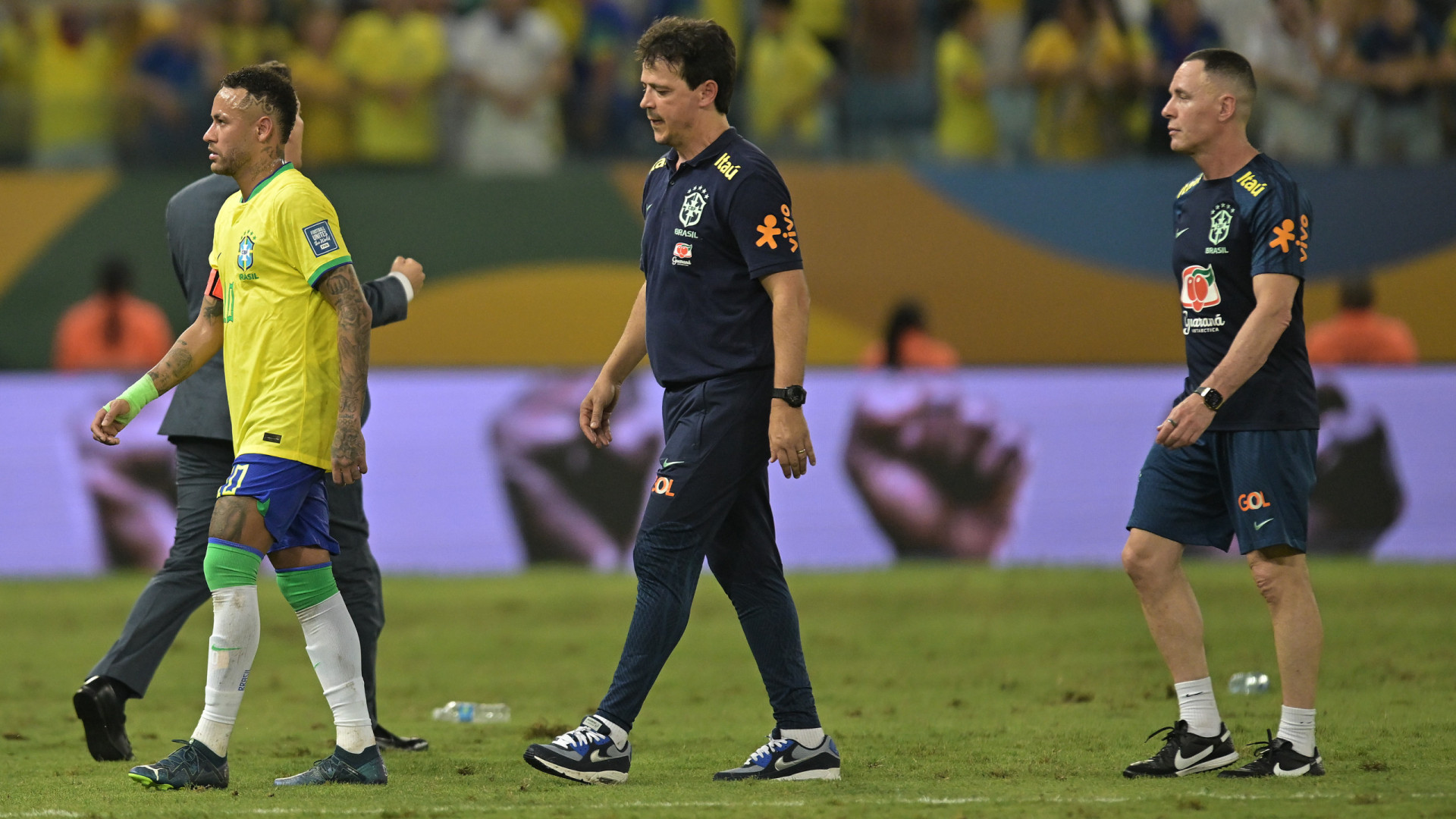 Brasil faz jogo pobre, leva golaço da Venezuela e decepciona com empate