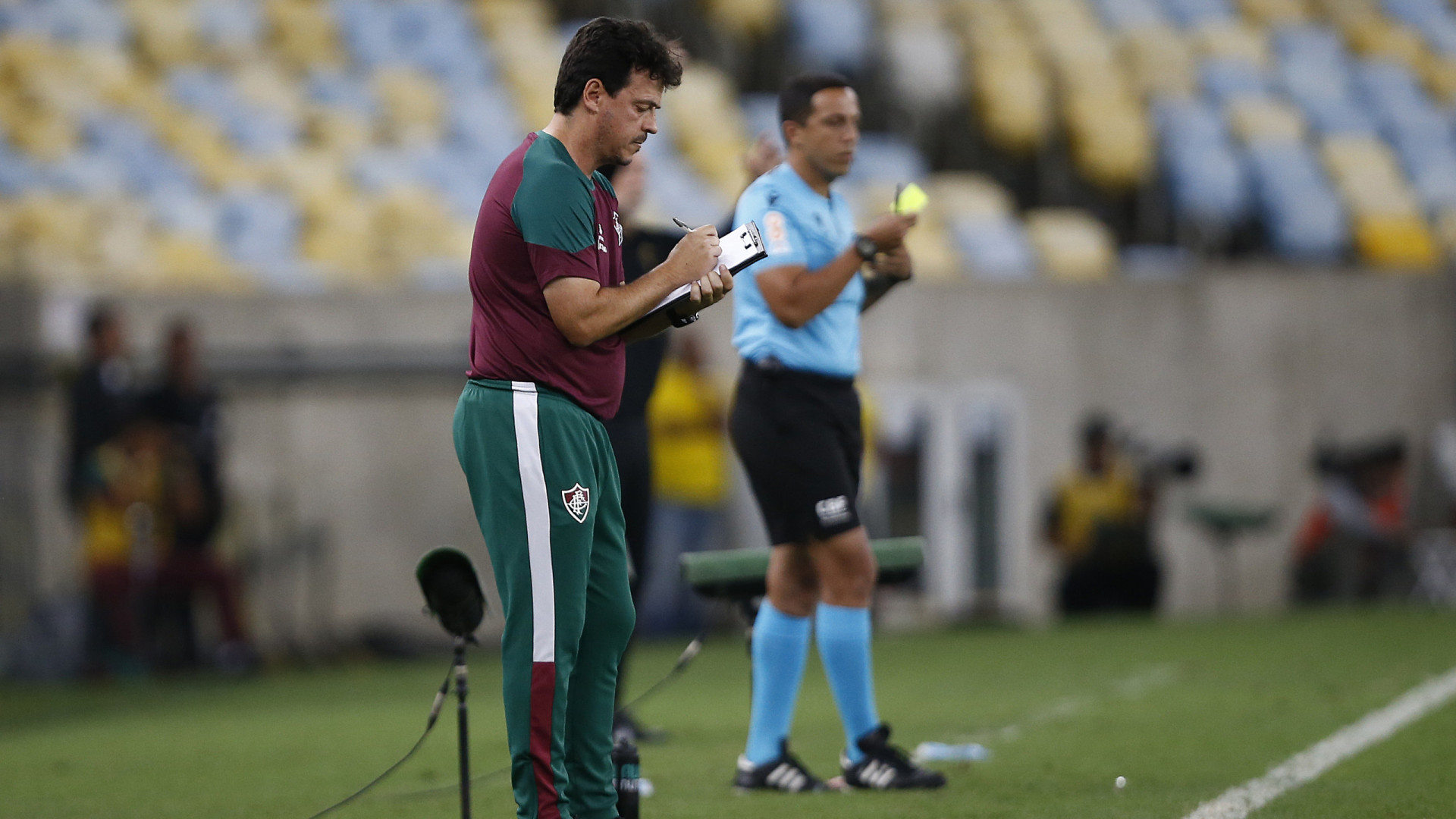 Fluminense detona arbitragem em empate: 'Desastrosa, vergonhosa e tendenciosa'
