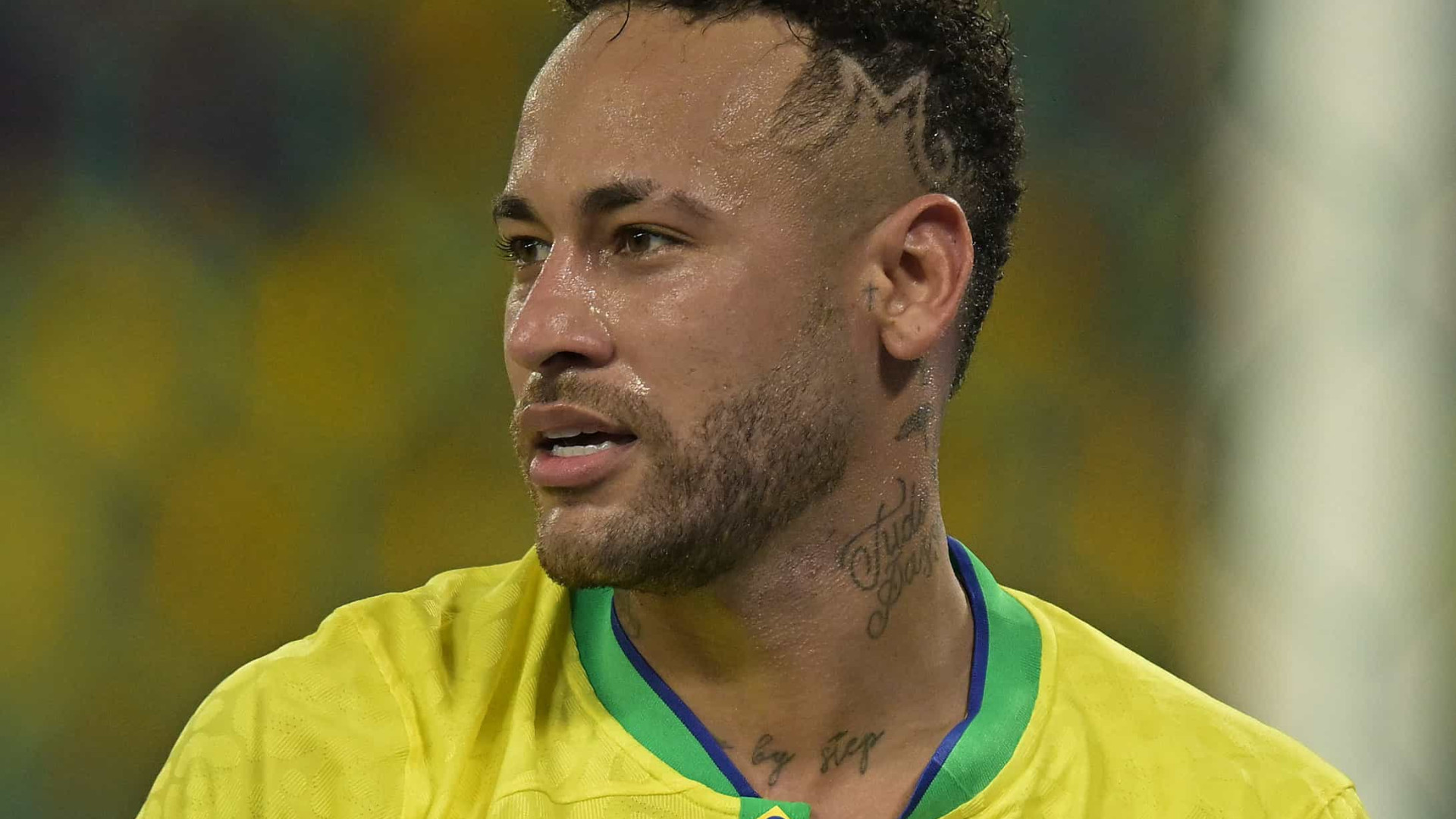 Médico reavalia Neymar e vê recuperação 'muito boa' após cirurgia no joelho