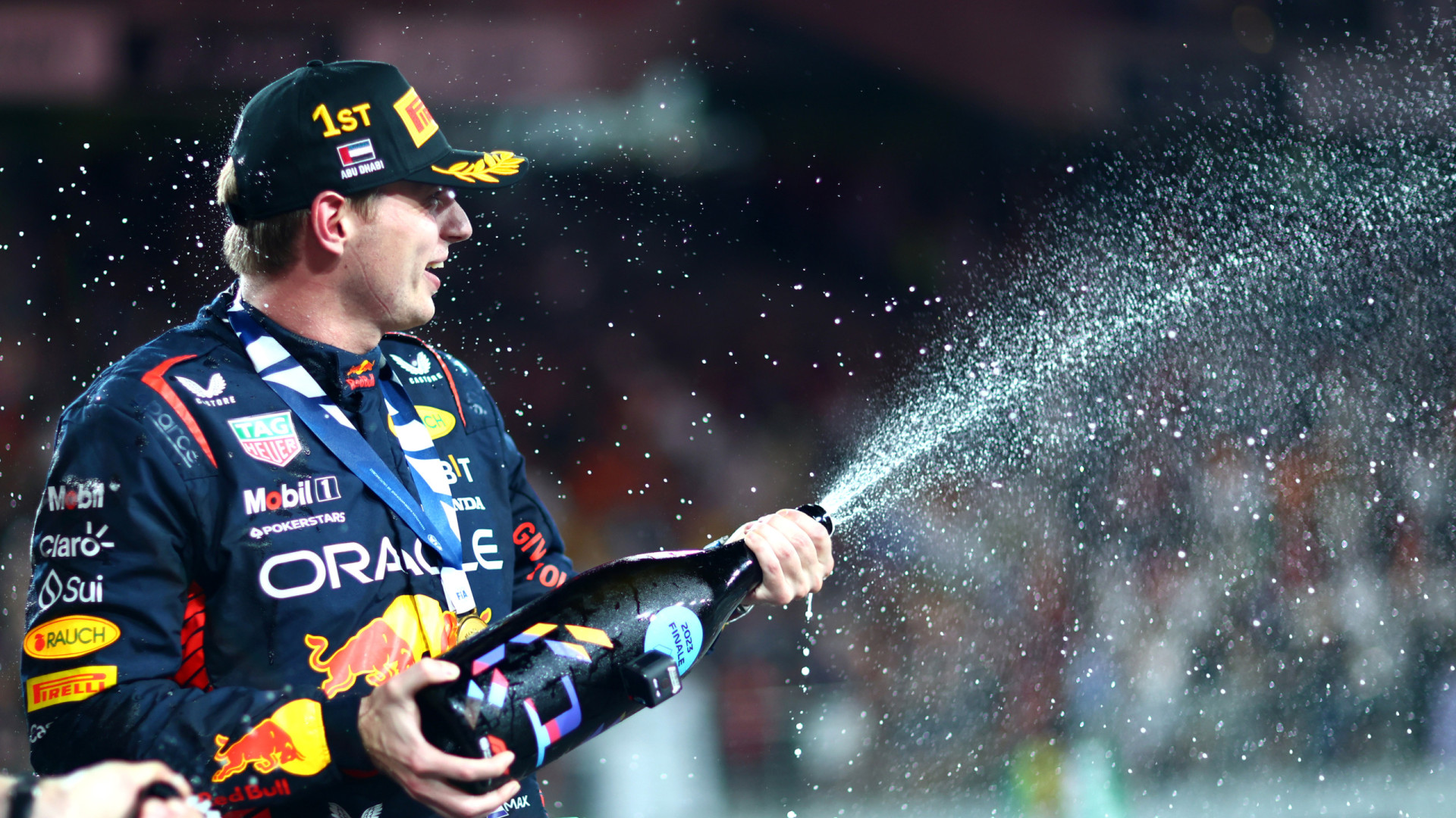 Verstappen vence em Abu Dhabi e coroa título mundial da temporada de F1