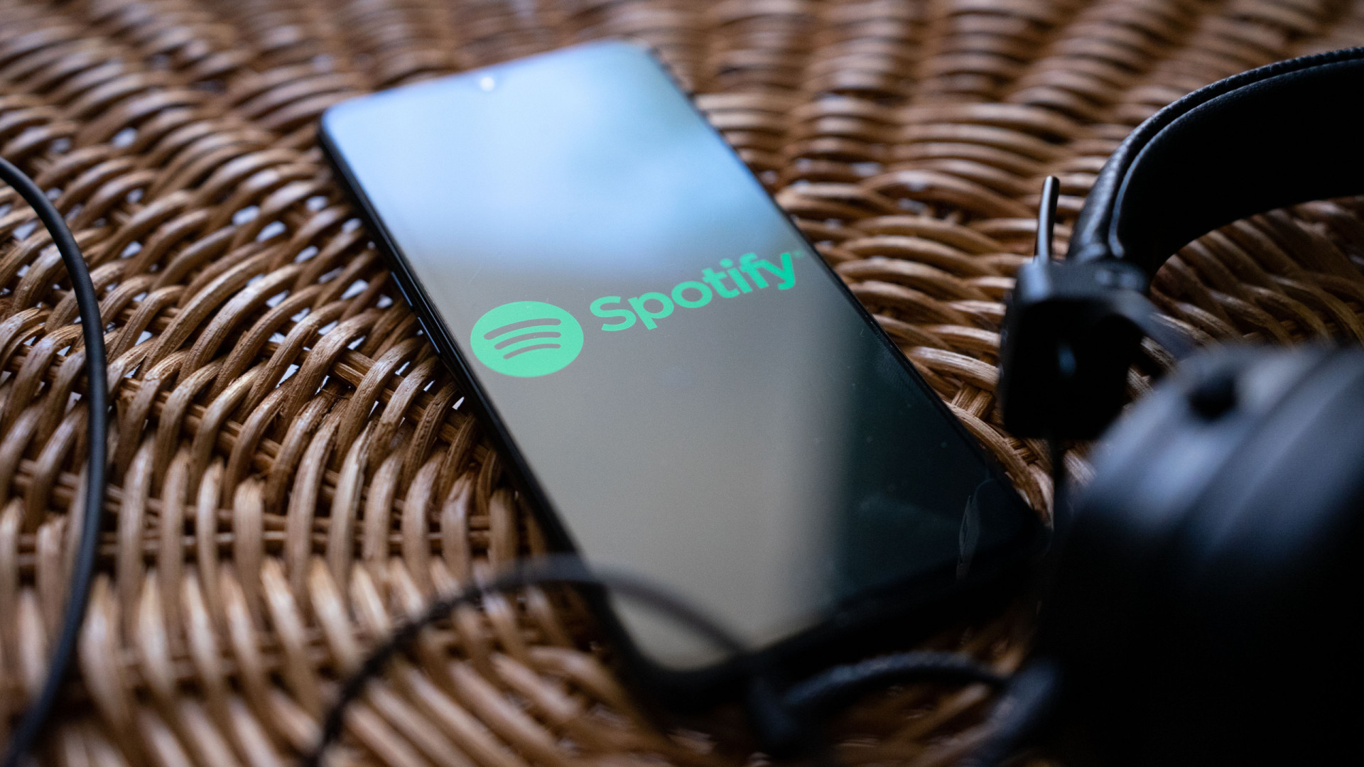 Spotify anuncia que pagou um total de US$ 9 bilhões à indústria musical em 2023