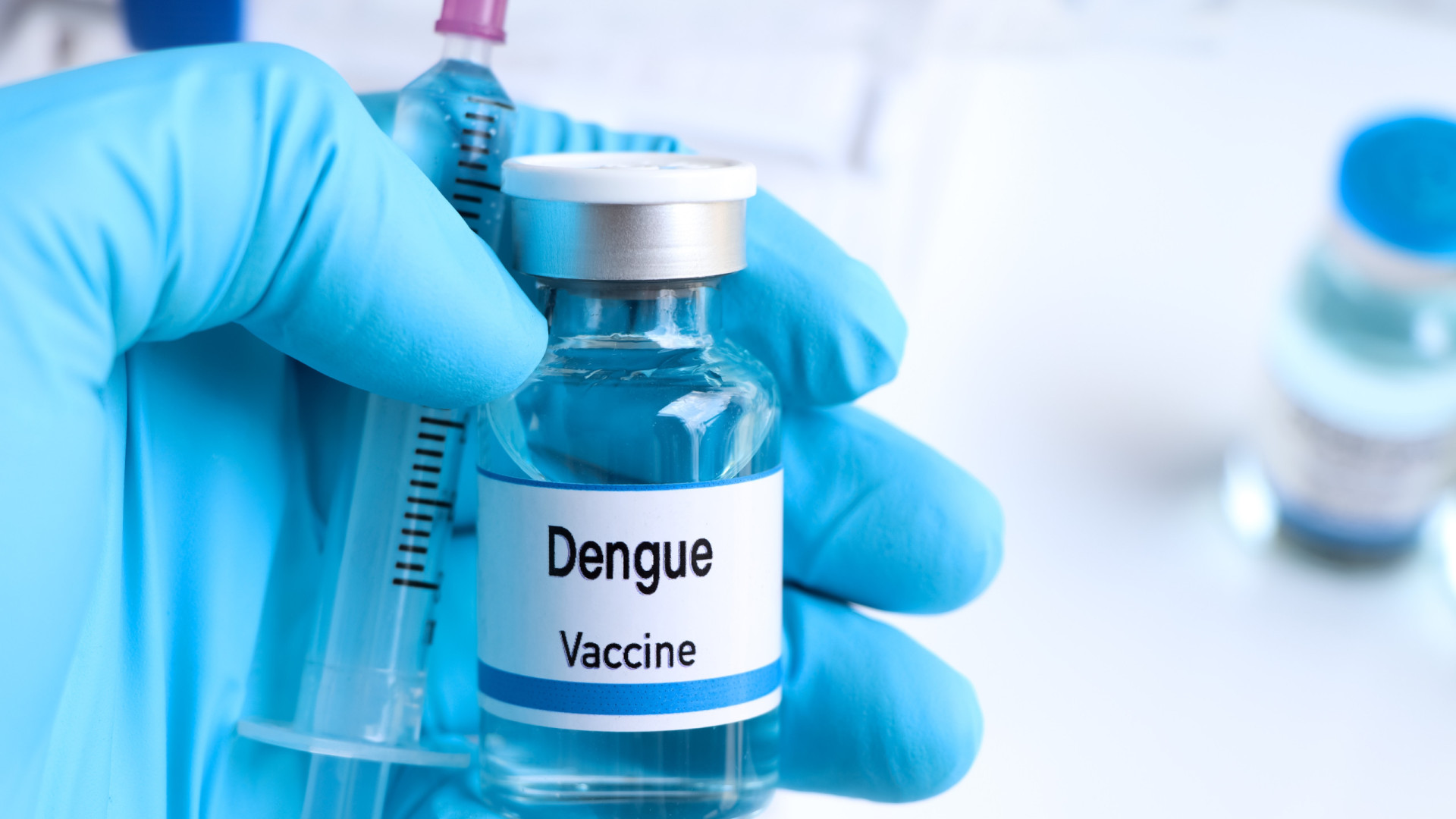 Ministério da Saúde ainda não cogita 'plano B' para remanejamento de vacinas da dengue