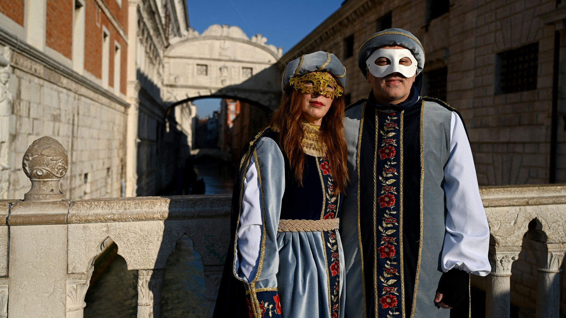 Já é carnaval em Veneza, na Itália; veja imagens do espetáculo