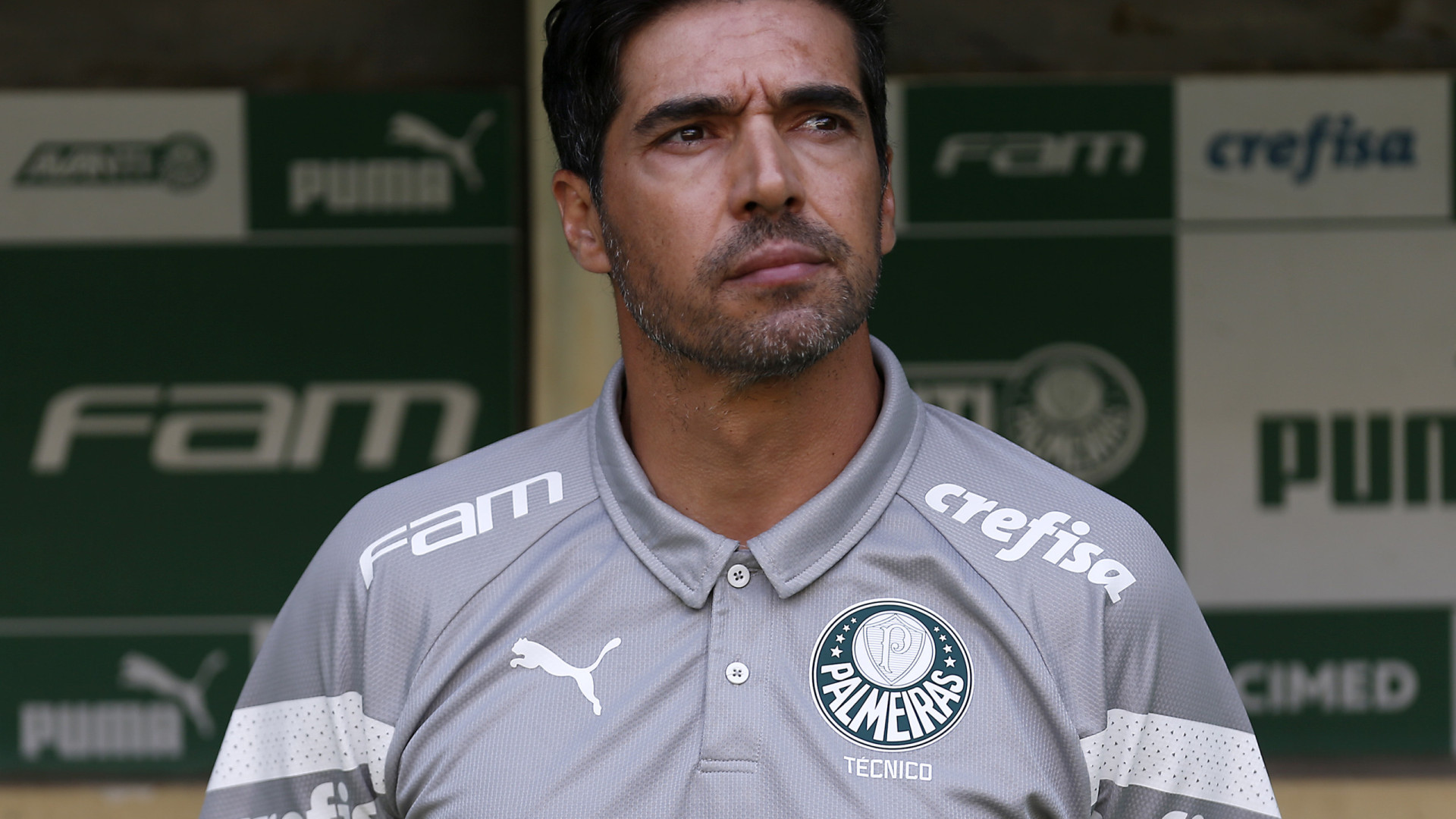 Torcedor mirim encontra Abel Ferreira e avisa: 'Sou o próximo jogador do Palmeiras'