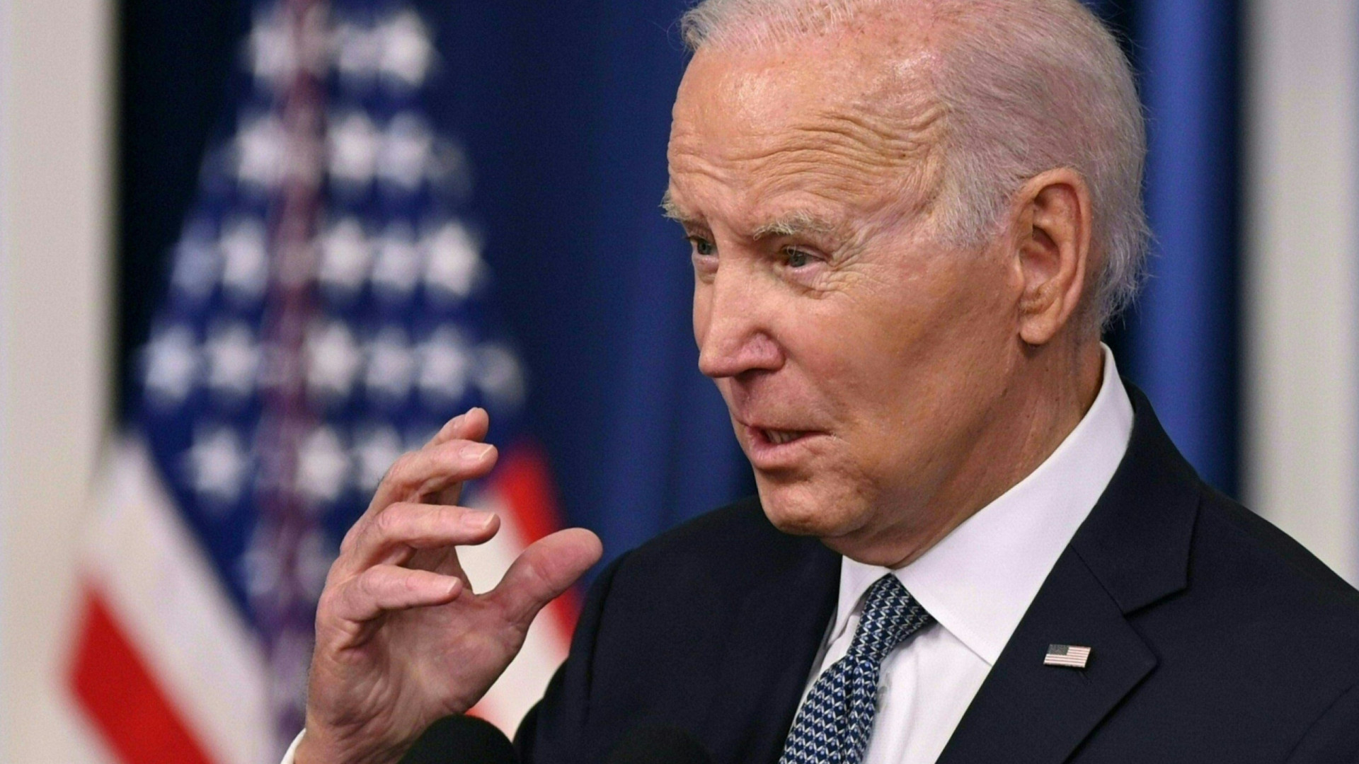 Em aceno eleitoral, Biden protegerá de deportação cônjuges de americanos sem documentos