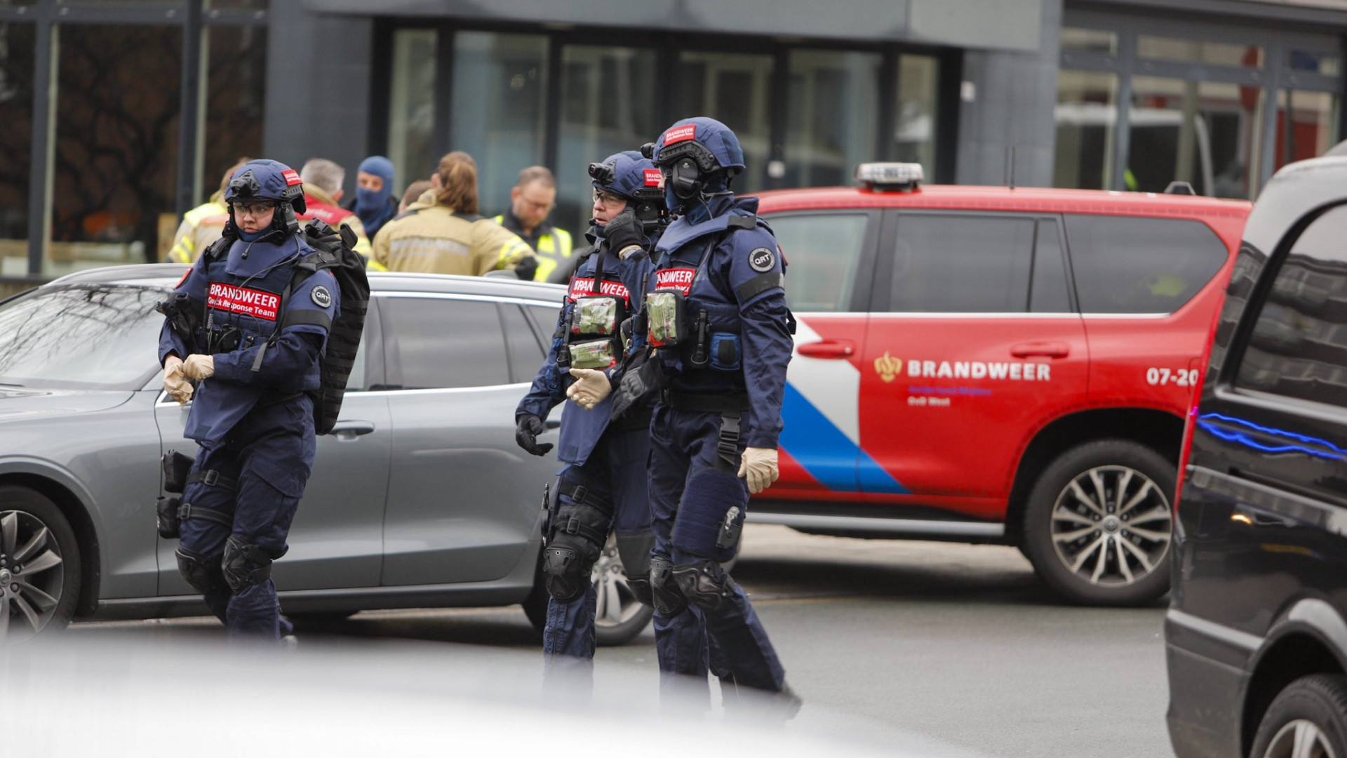 Todos os reféns são libertados na Holanda; suspeito "foi detido"