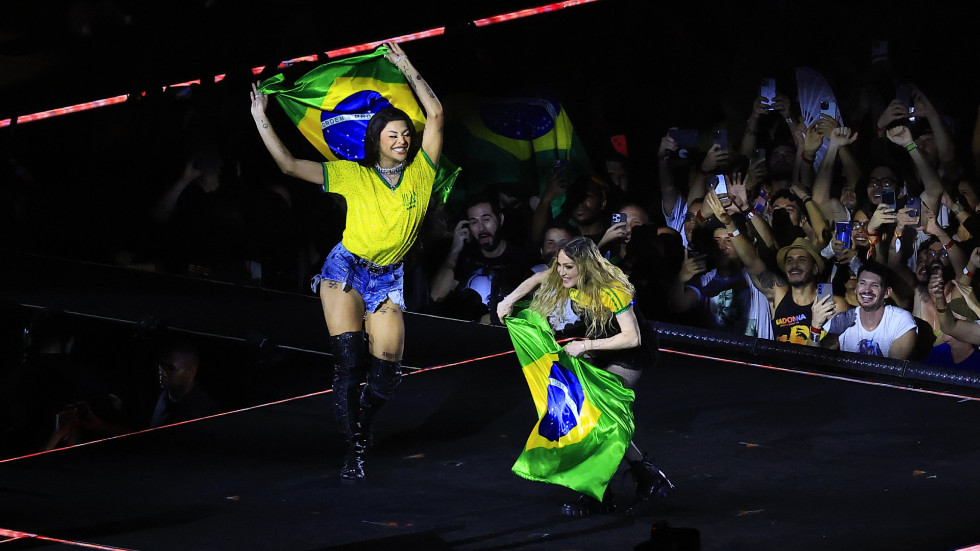 Madonna posta vídeo abraçada com Pabllo Vittar e agradece ao Brasil
