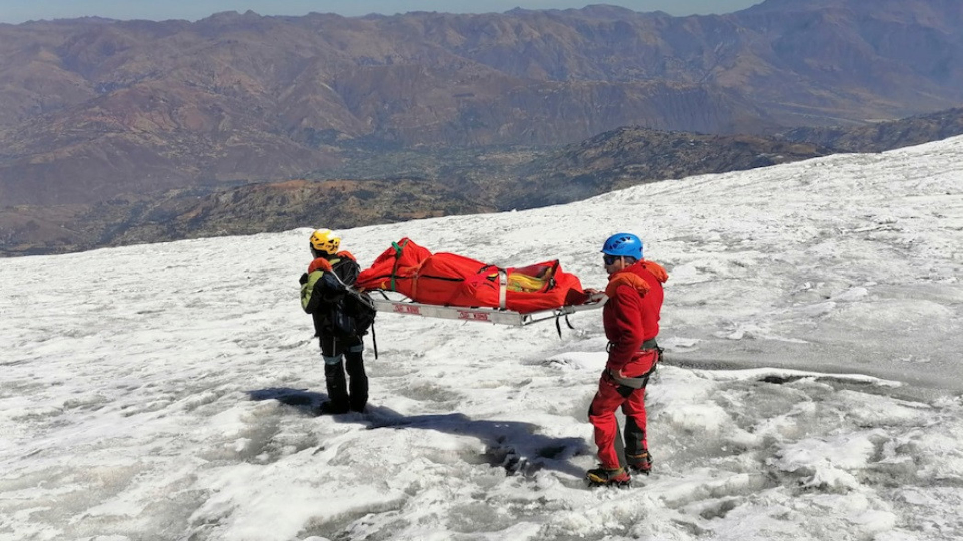 Alpinista que desapareceu há 22 anos é encontrado mumificado no Peru