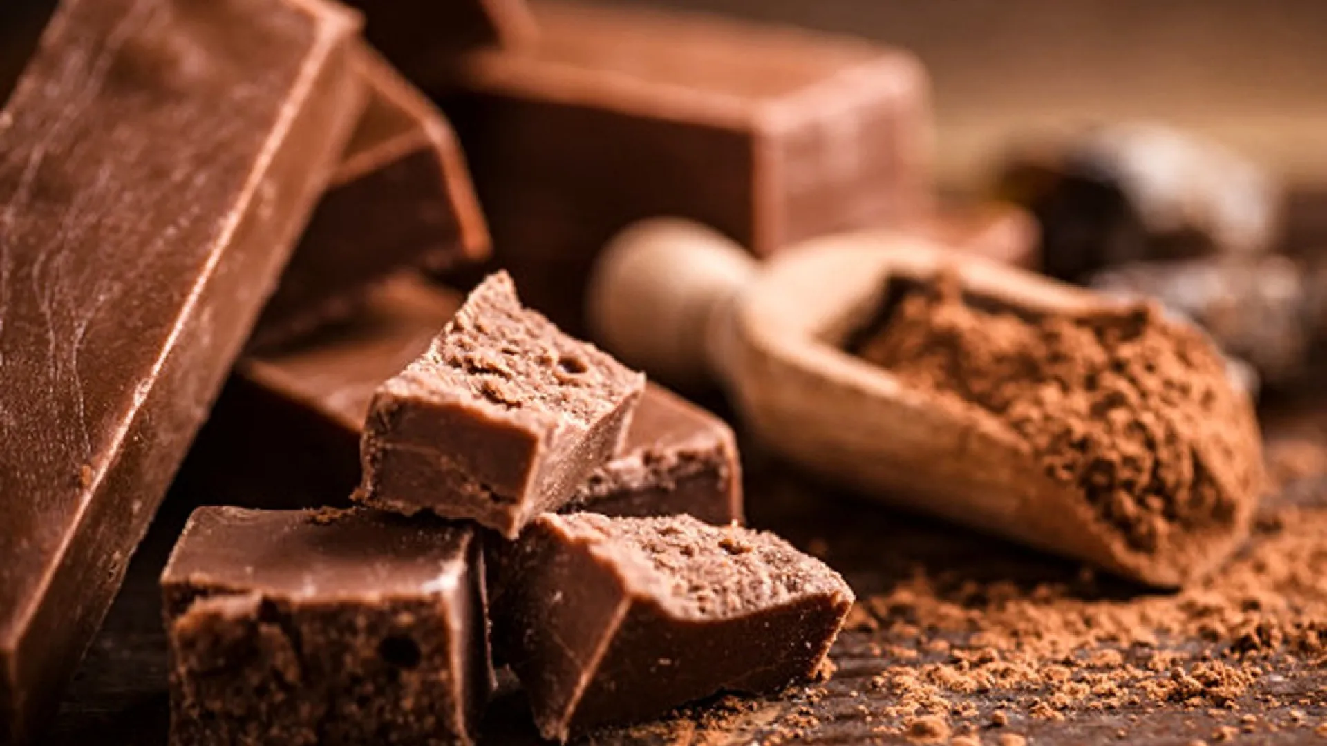 
                    Herói ou vilão? Especialista explica efeitos do chocolate para a saúde
                