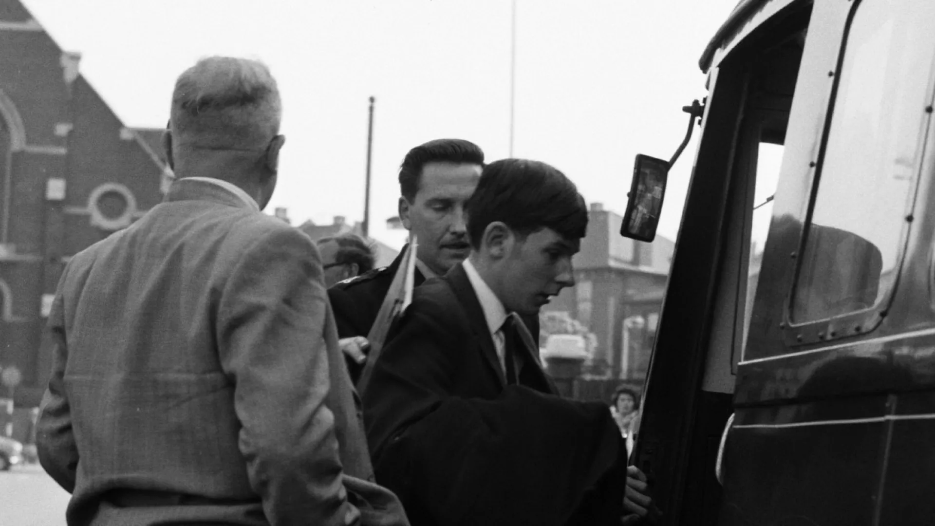 
                    Crianças que cometeram crimes extremamente brutais
                