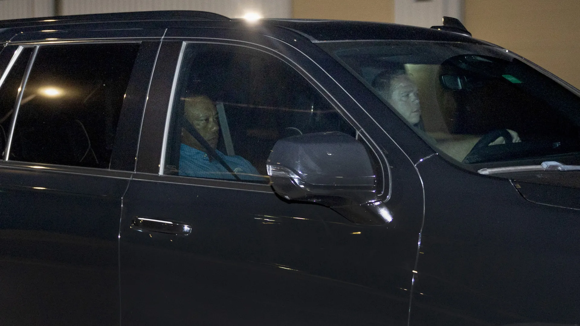 
                    Tiger Woods é libertado após grave acidente de carro
                