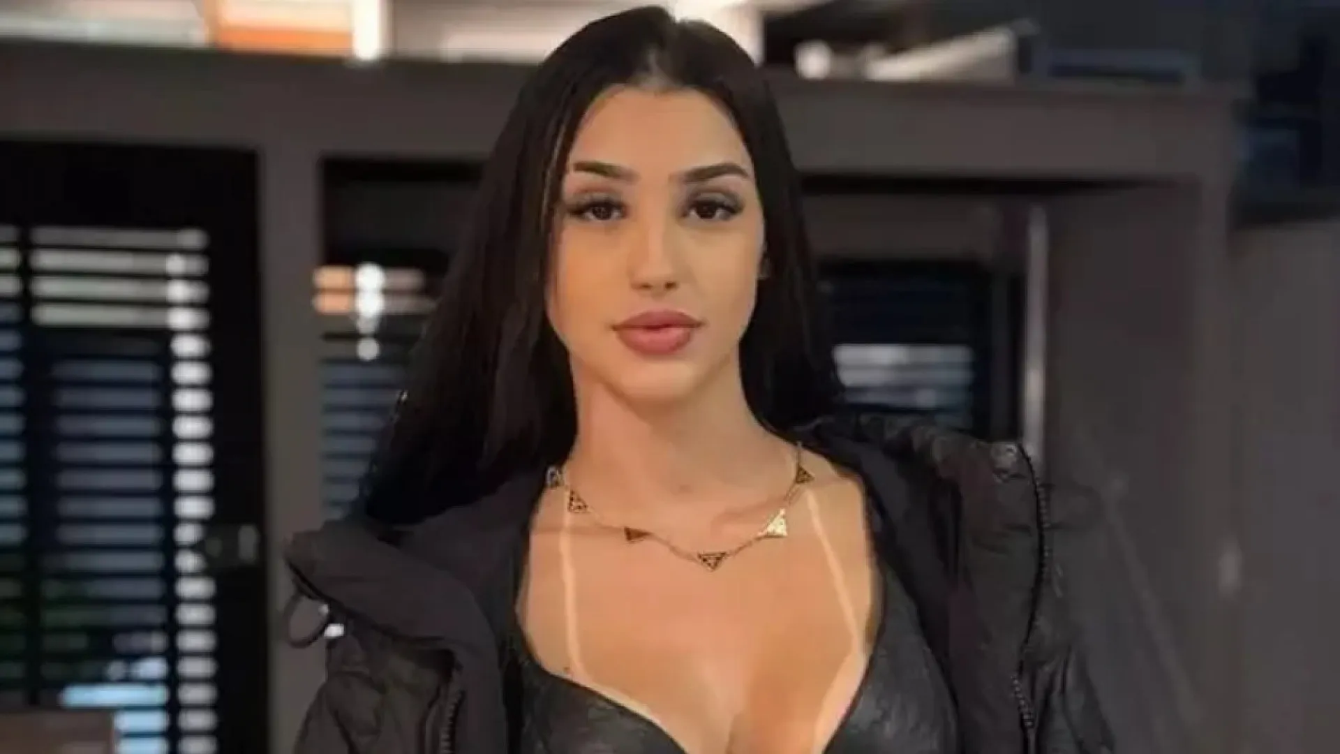 
                    Polícia apreende 40 mil dólares em cédulas falsas na casa de Bia Miranda
                