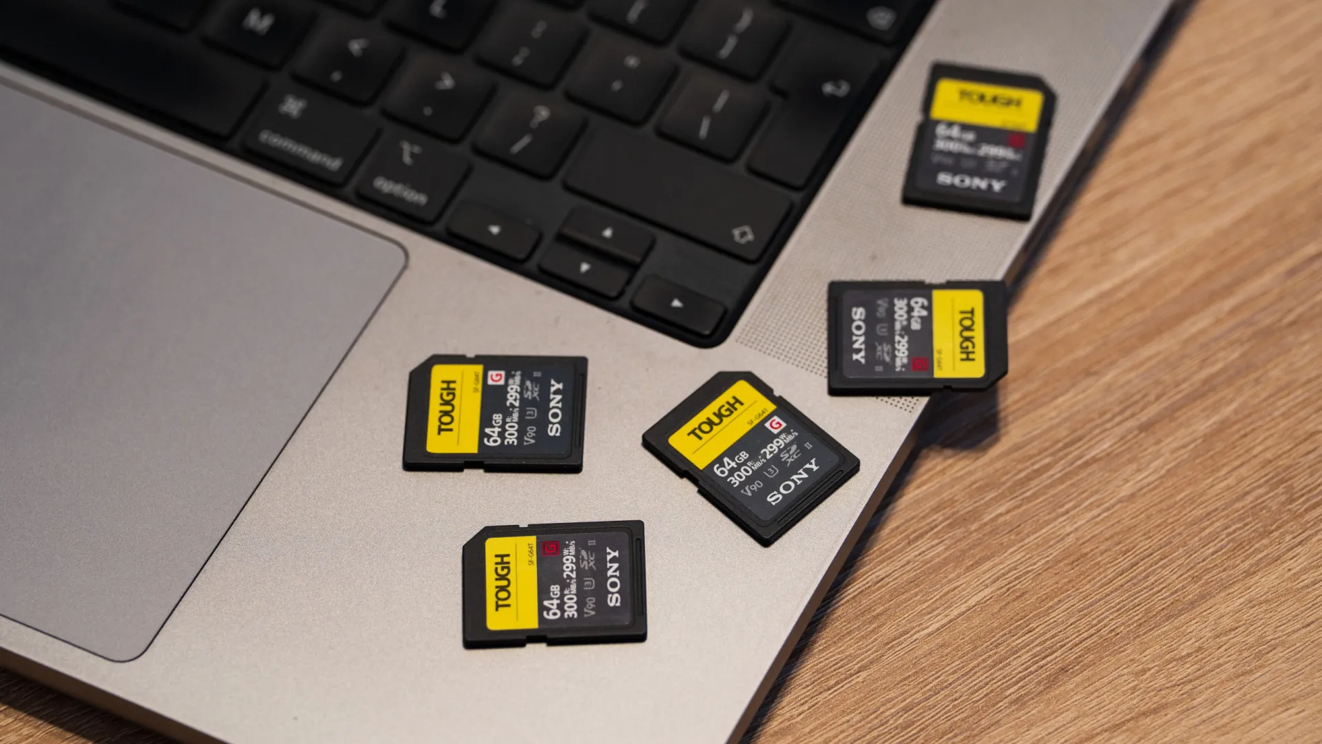 
                    Sony suspende venda de cartões de memória por falta de chips
                