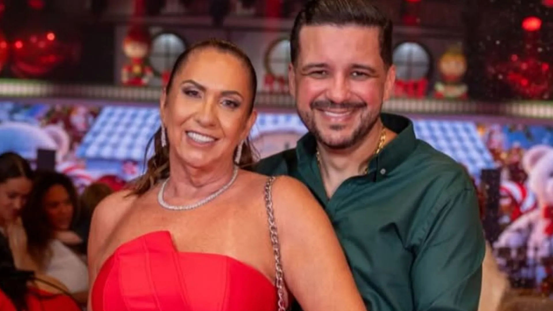 
                    Padrasto de Virginia vira alvo após ser visto em área de prostituição 
                