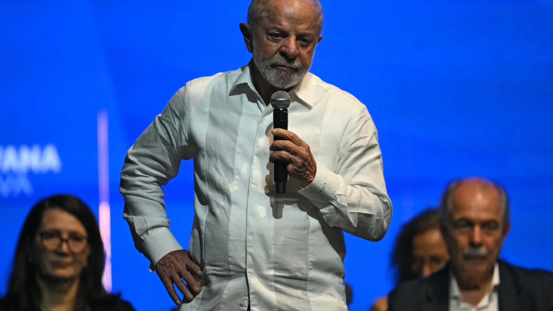 
                    Brasil descarta flexibilizar leis ambientais para explorar minerais críticos
                