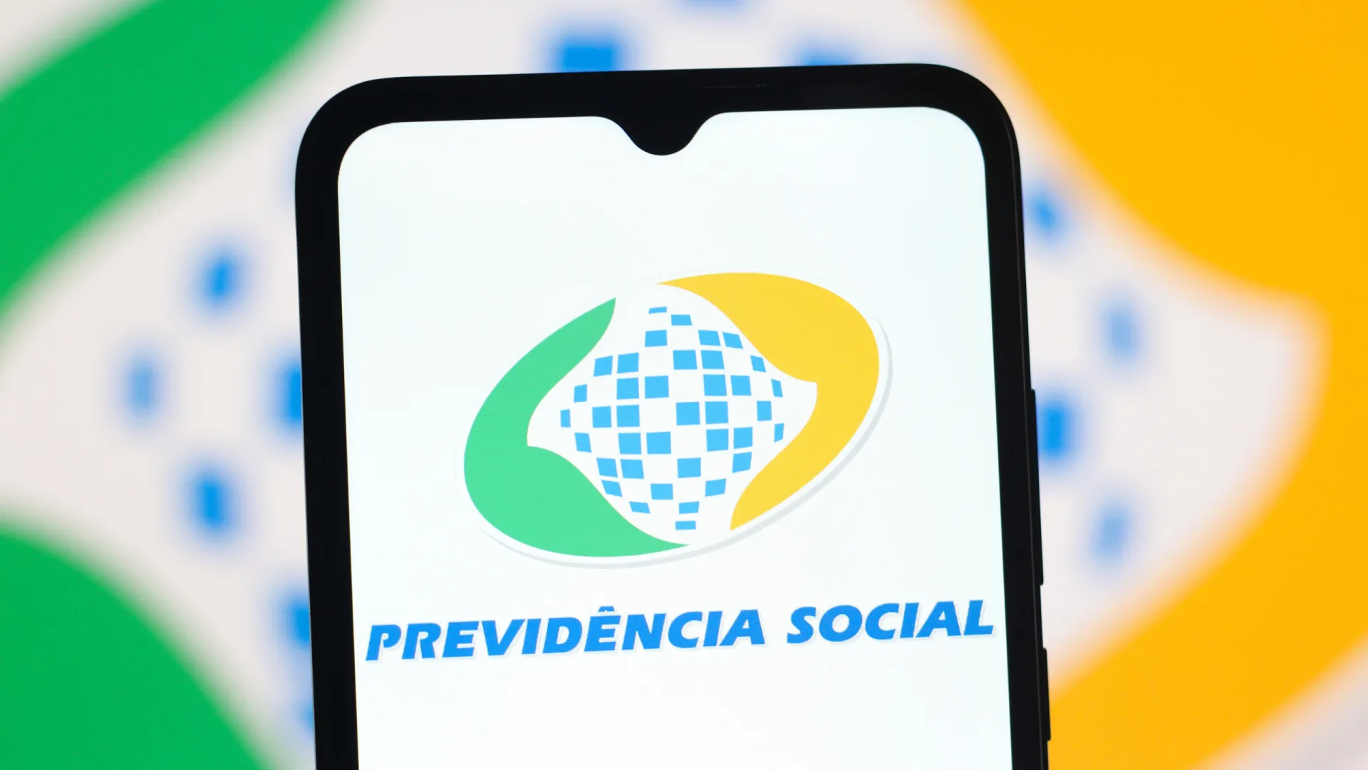 Familiares não devem sacar benefício do INSS após falecimento do segurado; veja o que fazer