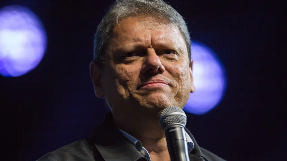 Tarcísio lidera contra Haddad em cenários de 1º e 2º turnos em SP, aponta Genial/Quaest