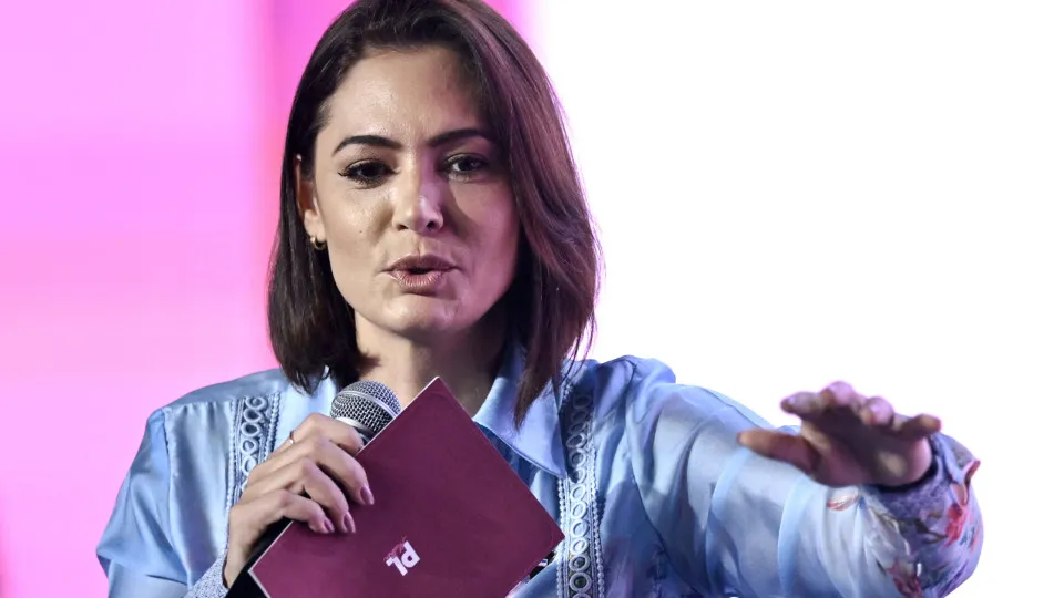 Michelle Bolsonaro será candidata ao Senado pelo PL do Distrito Federal, diz Bia Kicis