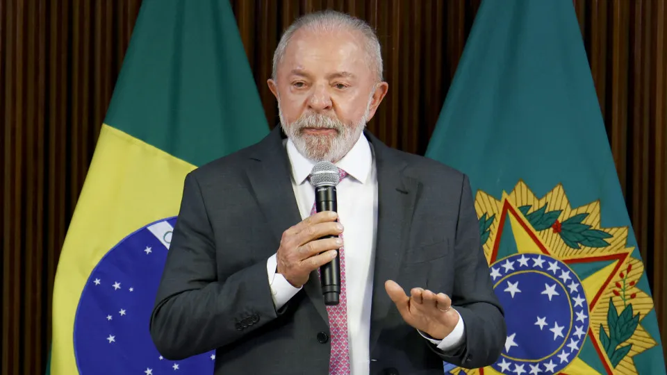 Lula oferece ajuda após terremoto atingir Colômbia
