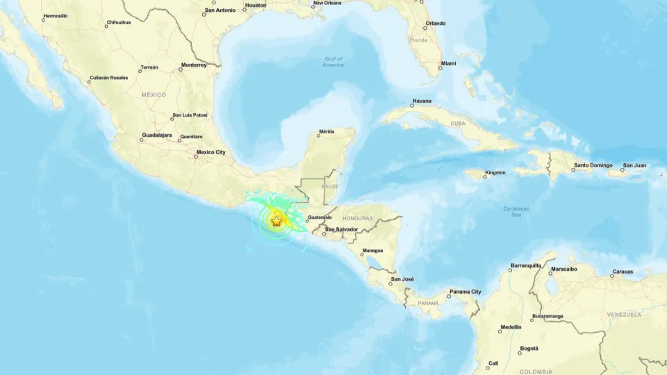 Terremoto de magnitude 7,3 é registrado no México; há alerta de tsunami