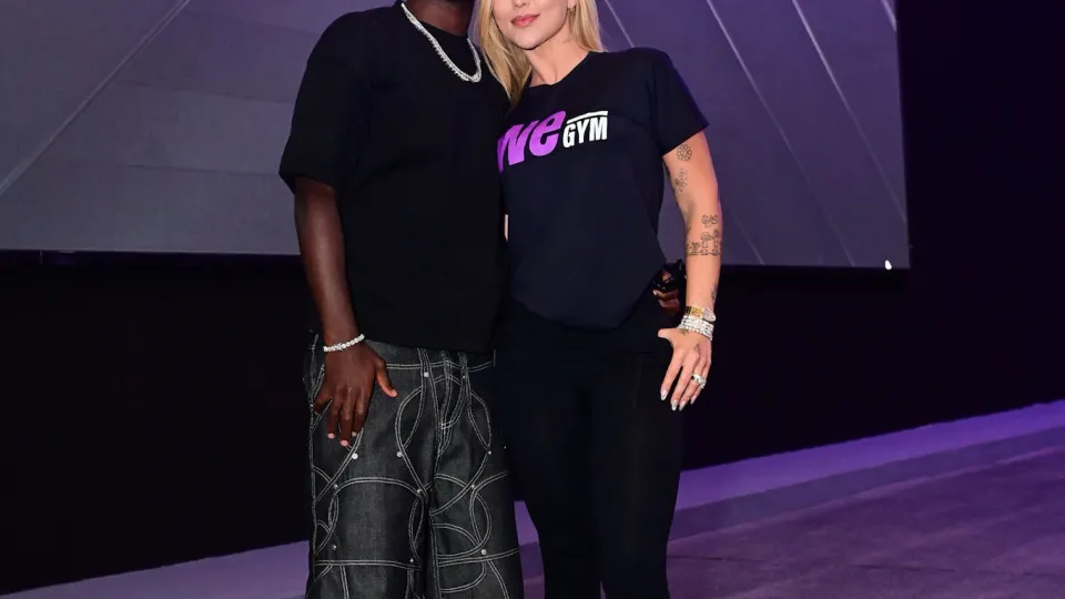 Virginia e Vini Jr. surgem aos beijos e assumem reconciliação; veja