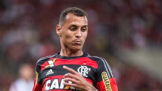 Com golaço de Luiz Antonio, Flamengo vence o Cruzeiro por 2 a 0