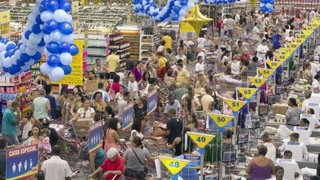 Aniversário do Guanabara causa tumulto e pancadaria no Rio