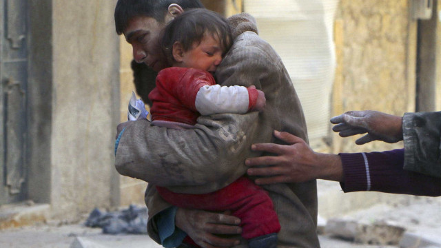 Ataques na Síria deixam mais de 80 mortos