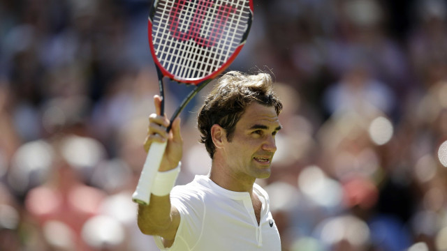 Federer derruba mais um sacador e encara espanhol nas oitavas