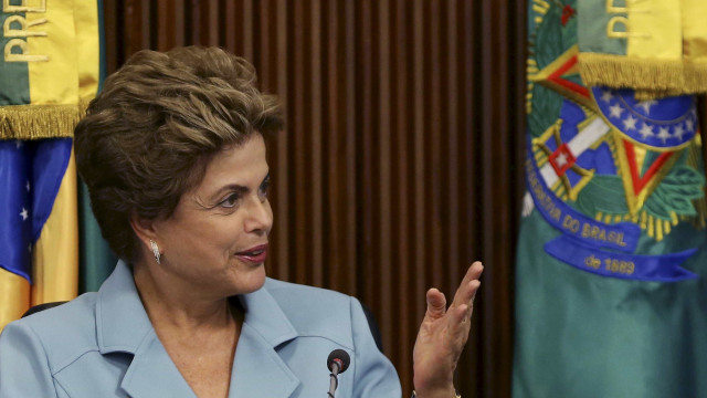 Dilma solicita suspensão de indicação de nome de diretor da Anac