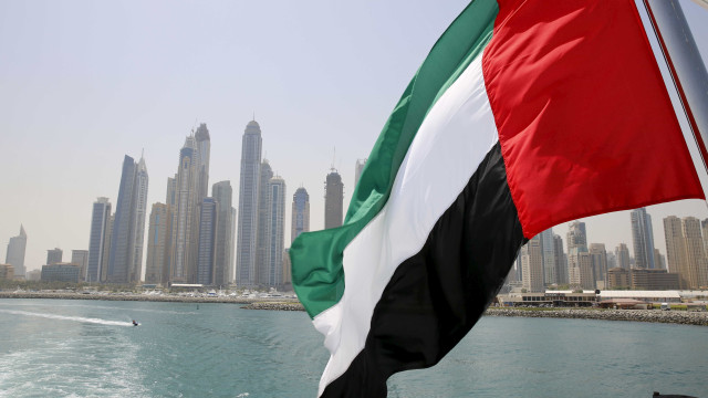 Emirados anunciam redução das relações diplomáticas com o Irã