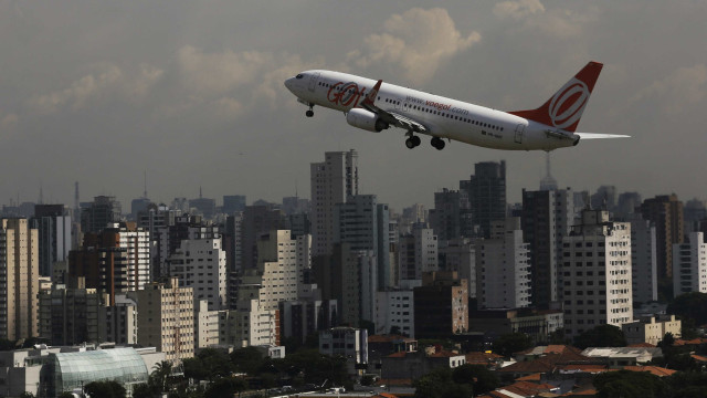 Demanda doméstica das companhias aéreas cai 7,5% em novembro
