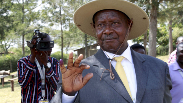 Oposição de Uganda contesta quinta reeleição de presidente