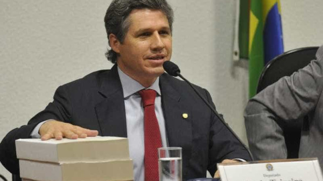 Deputado questiona votação do impeachment
de Dilma na Câmara