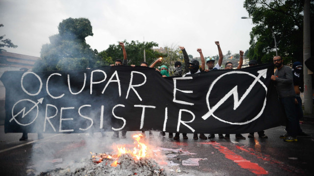 Estudantes mantêm ocupação da Secretaria de Educação no Rio