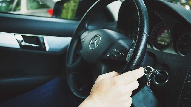 Inglaterra: motorista se masturba 
no trânsito e é multado