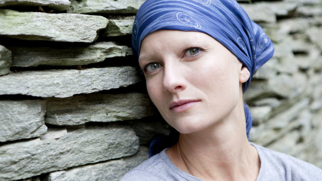 Queda de cabelos durante 
tratamento oncológico pode ser reduzida