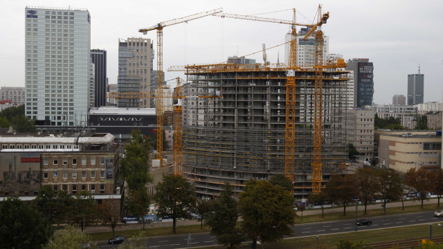 CNI indica que construção civil 
mantém queda, mas em ritmo menor