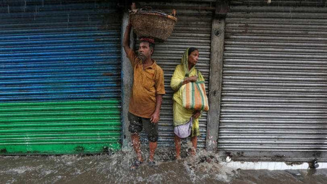 Chuvas de monção matam pelo menos 52 na Índia