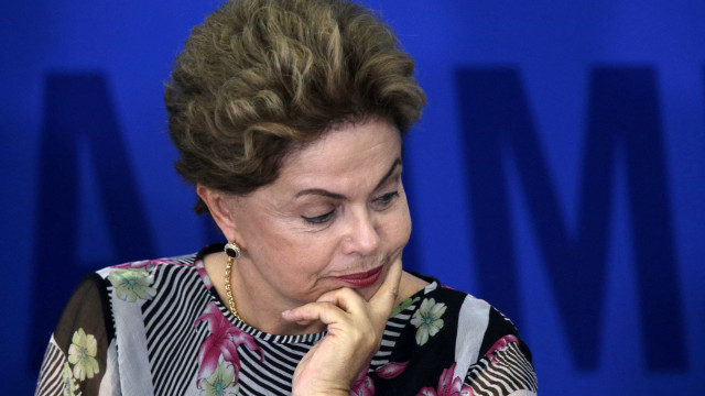 Em nota, PT afirma que não abandonou Dilma