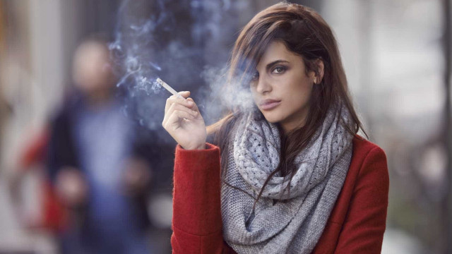 Mulheres fumantes podem ser
20% menos férteis, diz estudo
