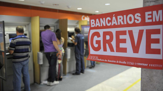 Greve dos bancários fecha mais de 12 mil agências no país