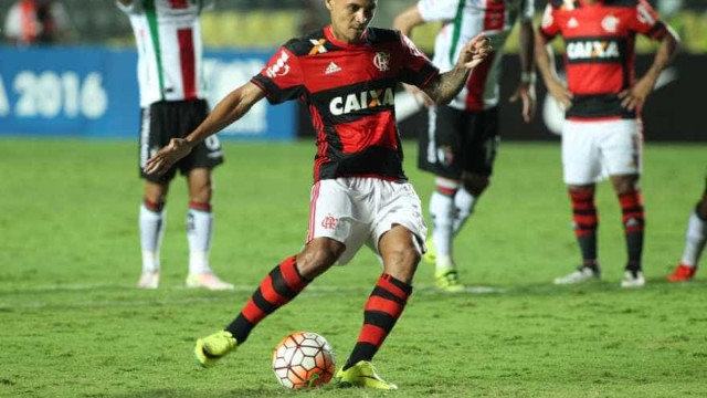 Flamengo perde e é eliminado da Sul-Americana