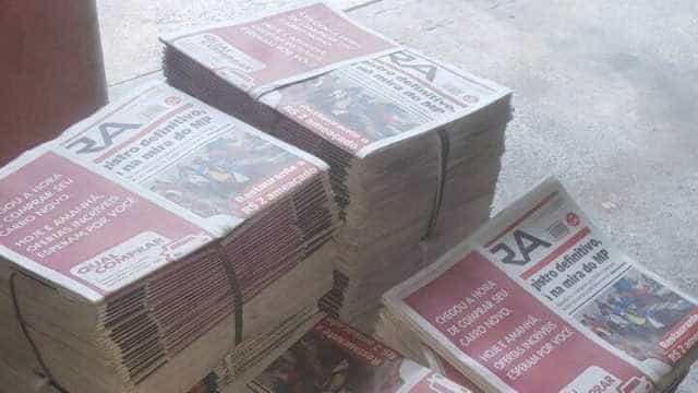 Jornais com reportagem sobre candidatos ‘somem’ de bancas no RJ