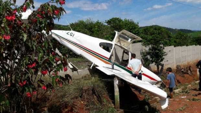 Aeronave cai e atinge pousada em São Paulo