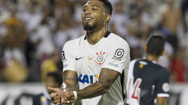 Corinthians não pagou ao Coritiba pela contratação de Kazim