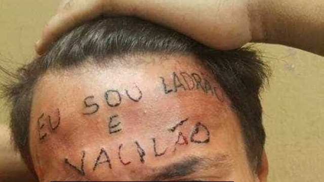 Homem é preso após tatuar
'eu sou ladrão e vacilão' na testa de jovem