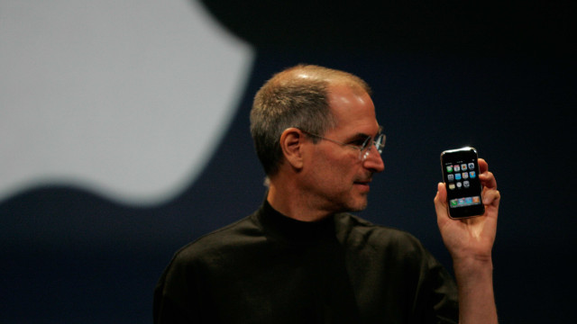 Steve Jobs queria um iPhone diferente; 
ideia não saiu do papel