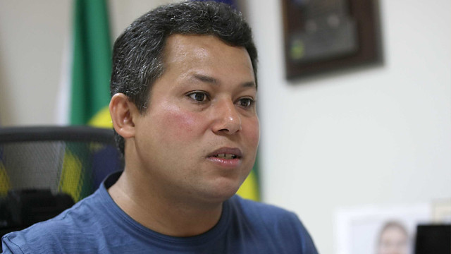 Justiça bloqueia R$ 1 milhão de ex-prefeito por desvio de verbas