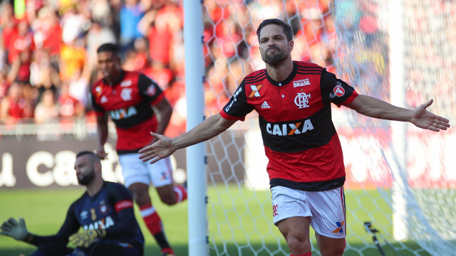 Diego é vetado pelo Flamengo para jogo com Grêmio
